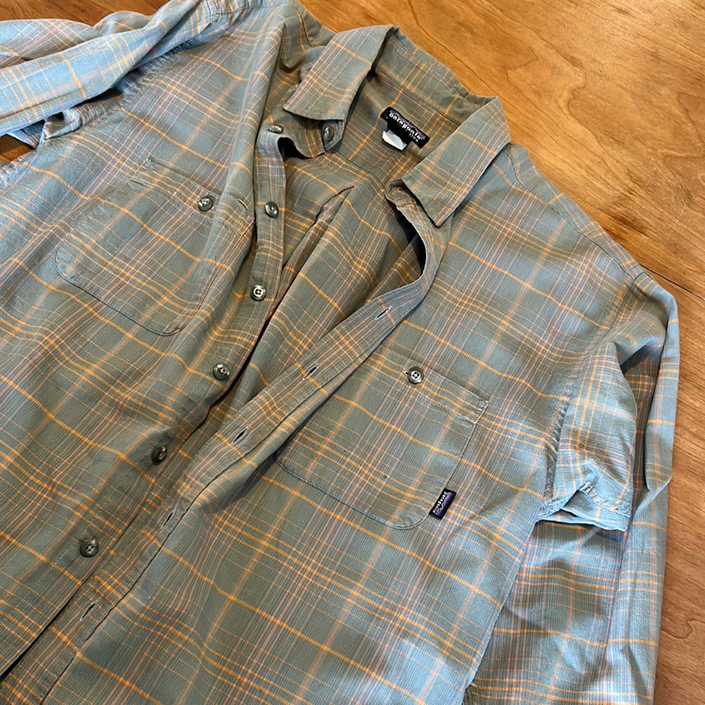 Patagonia Men’s Button down shirt